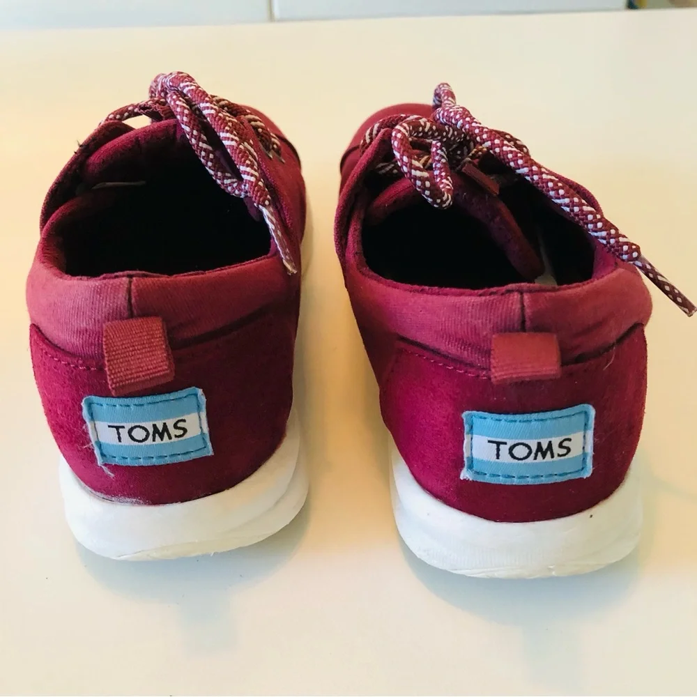 Toms Women’s Size 7 Maroon Burgundy Cherry Cola Red Wine Lace up Canvas Sneakers